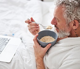 Man eating oatmeal